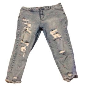 🇺🇸 Pink Butterfly Embroidery Rigid Ripped Stonewash Blue Jeans